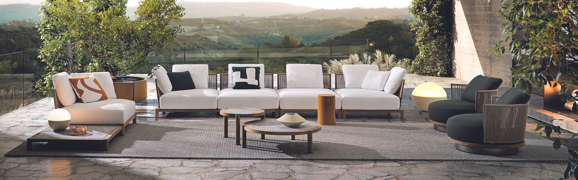 DAYLIGHT OUTDOOR SOFA