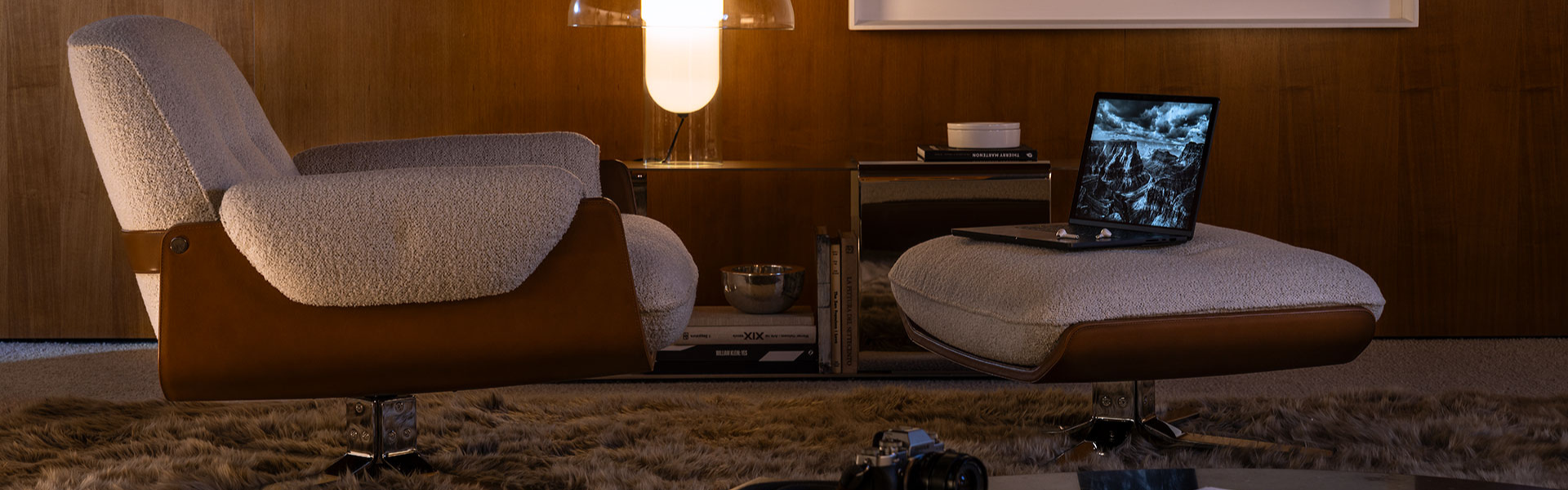 LAUREL ARMCHAIR